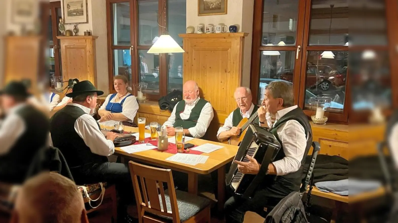 Der Ottobrunner Viergsang tritt beim Hoagascht in Unterhaching auf.  (Foto: Willi)