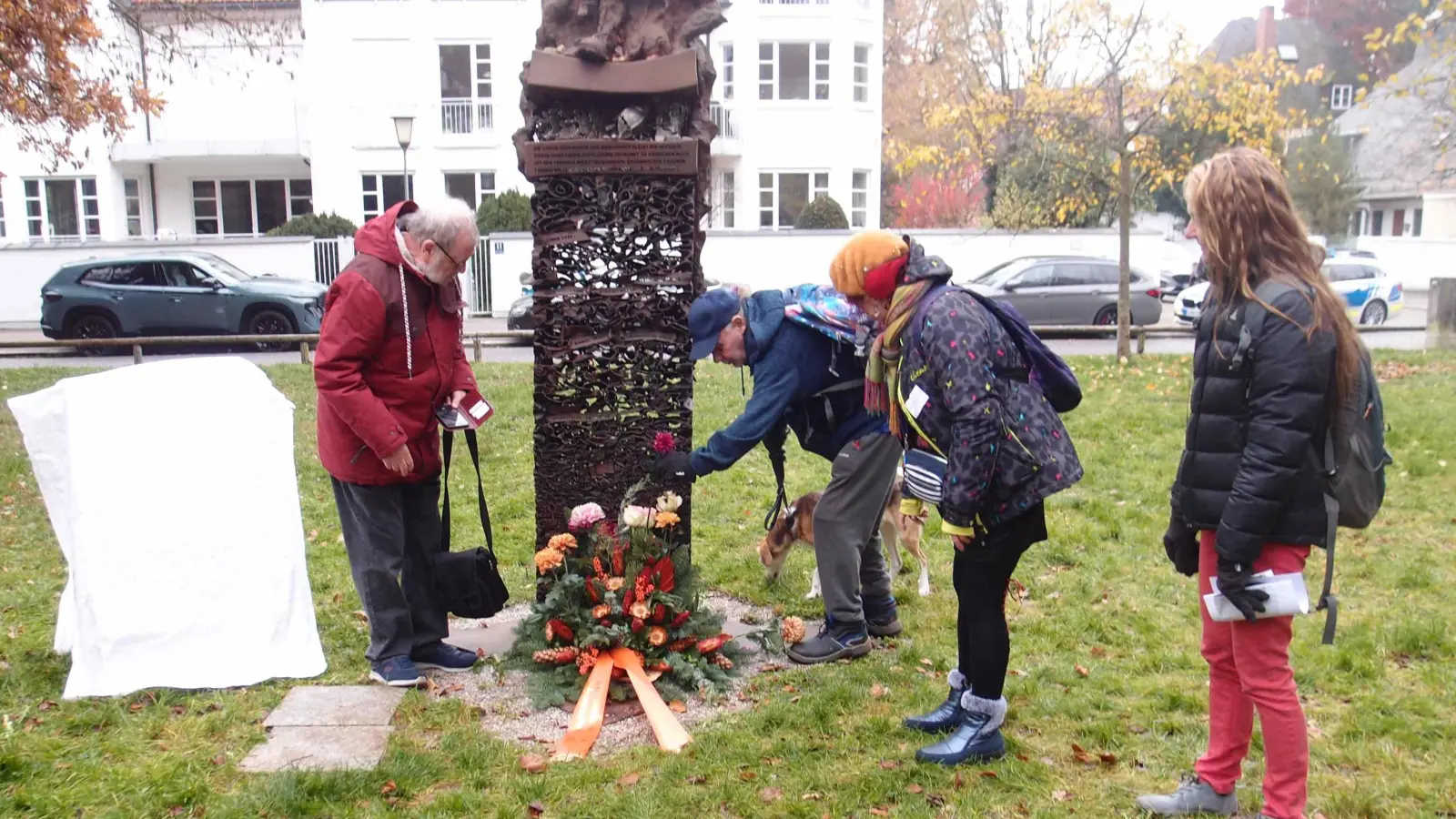 Der Opfer des Nationalsozialismus wird am 7. November gemeinsam beim Mahnmal in Giesing/Harlaching gedacht. (Foto: Kieweg)