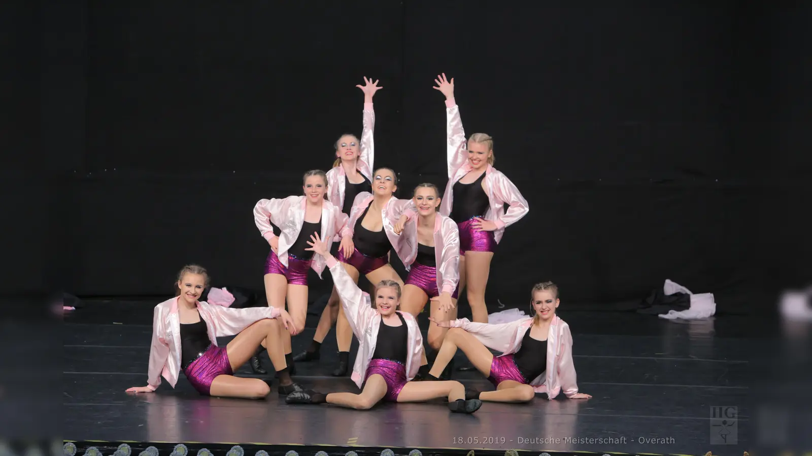 JazzADa Teenies mit einem modernen Tanz zum Thema „Grease“. (Foto: focus mediaproduktion)