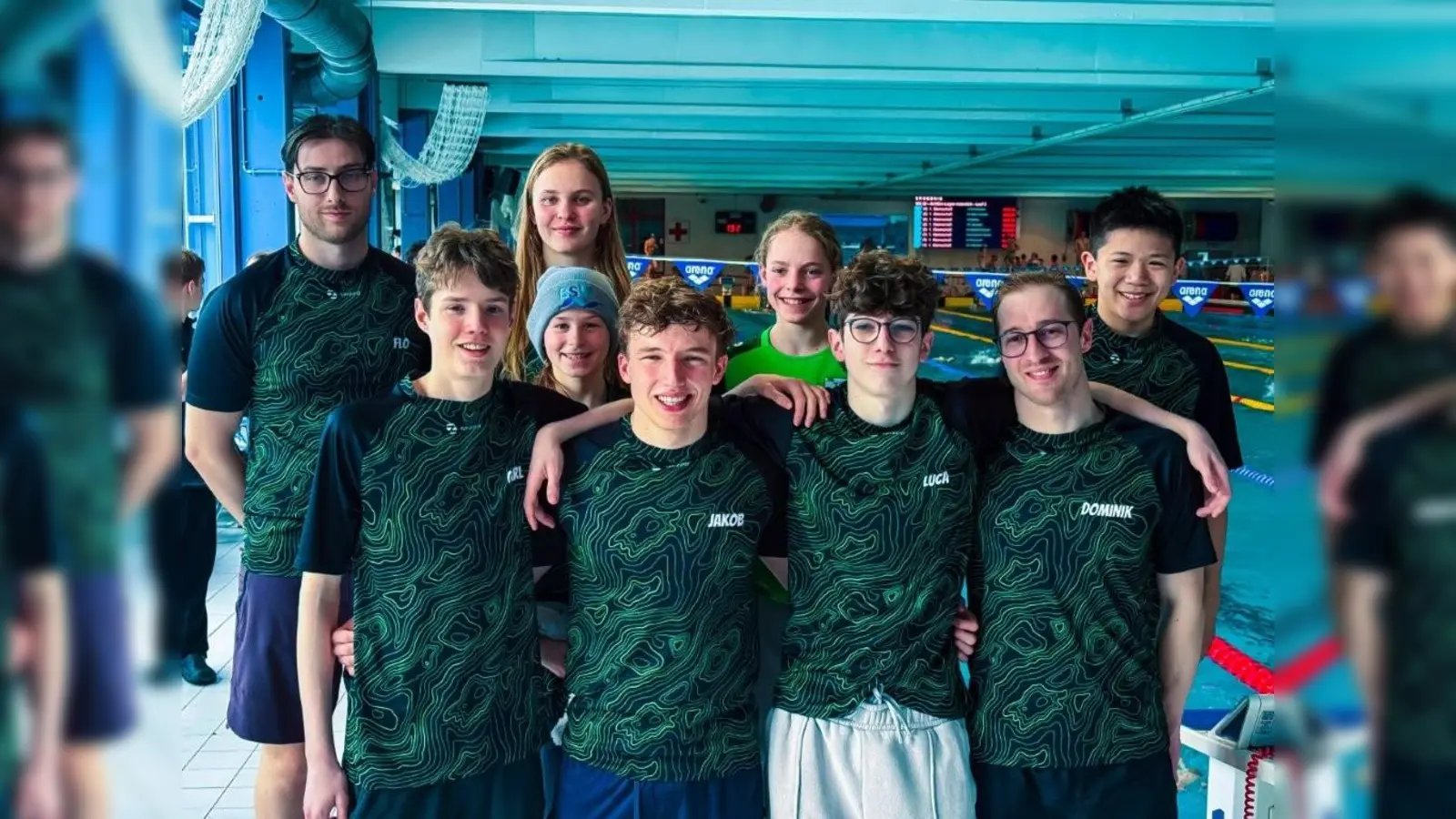 Waren erfolgreich bei den Bayerischen Meisterschaften: vorne v. li Carl Wassermann, Jakob Seyfert, Luca Liguori, Dominik Liguori, hinten v. li: Trainer Florian Maurer, Philomena Werler, Franziska Claßen, Lena Ostermaier und Alexander Shen. (Foto: TSV Vaterstetten, Abteilung Schwimmen)