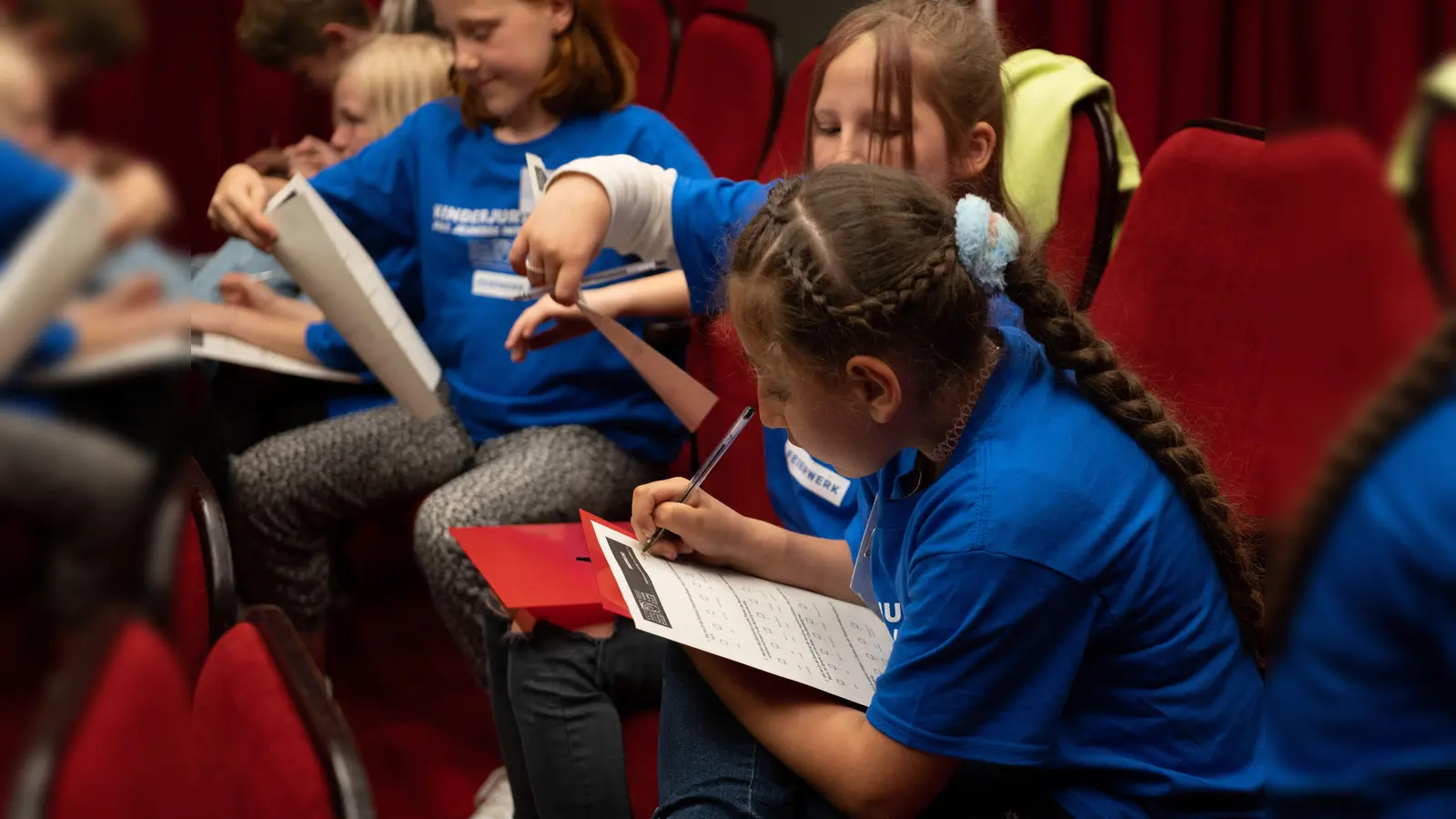 Die Kinderjury bewertet die gezeigten Filme und vergibt am Ende den Goldenen Elefanten als Preis. (Foto: SüdPolstatation)
