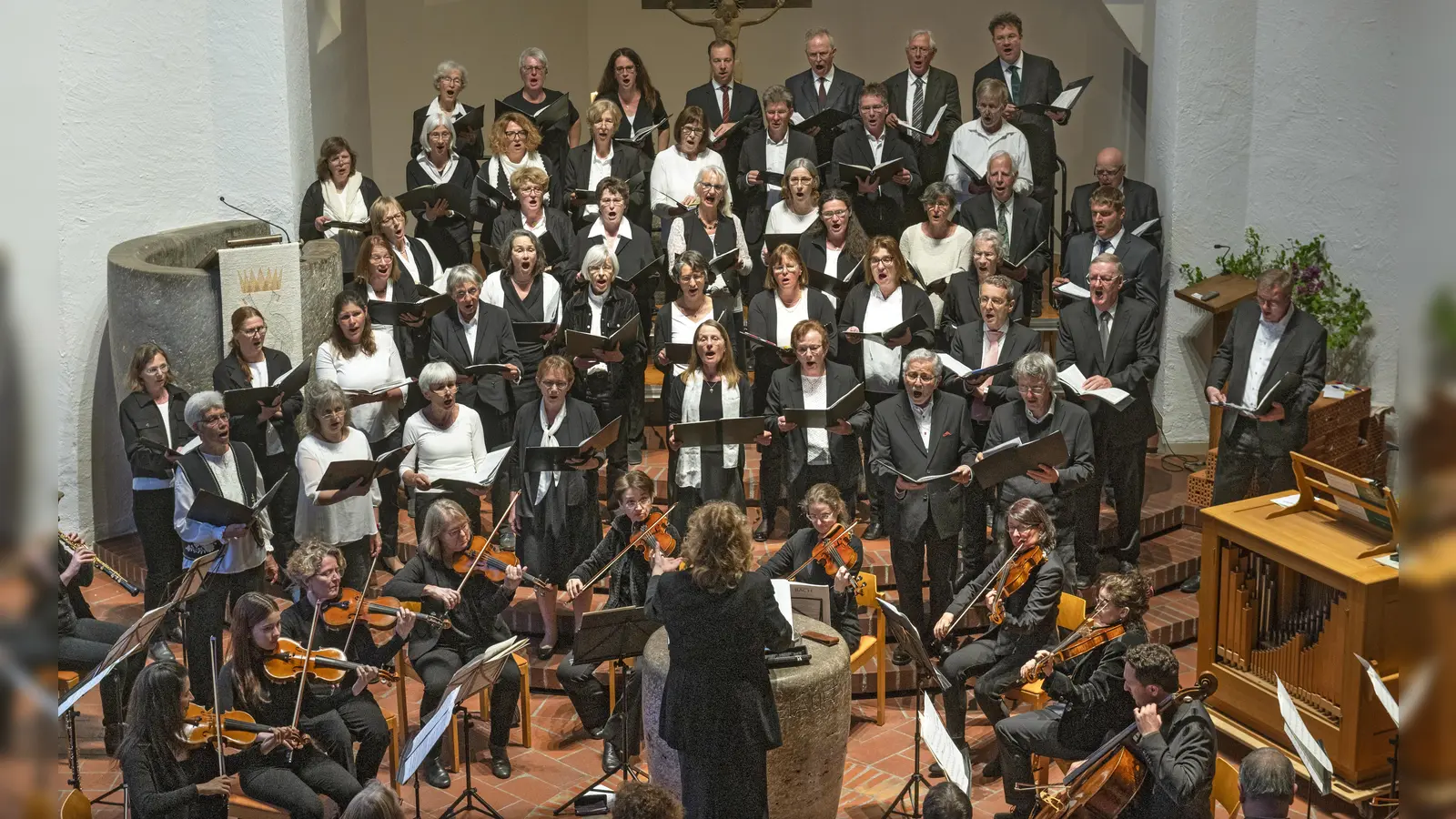 Der Chor der Apostelkirche singt Bachs Weihnachtsoratorium. (Foto: Apostelkirche)