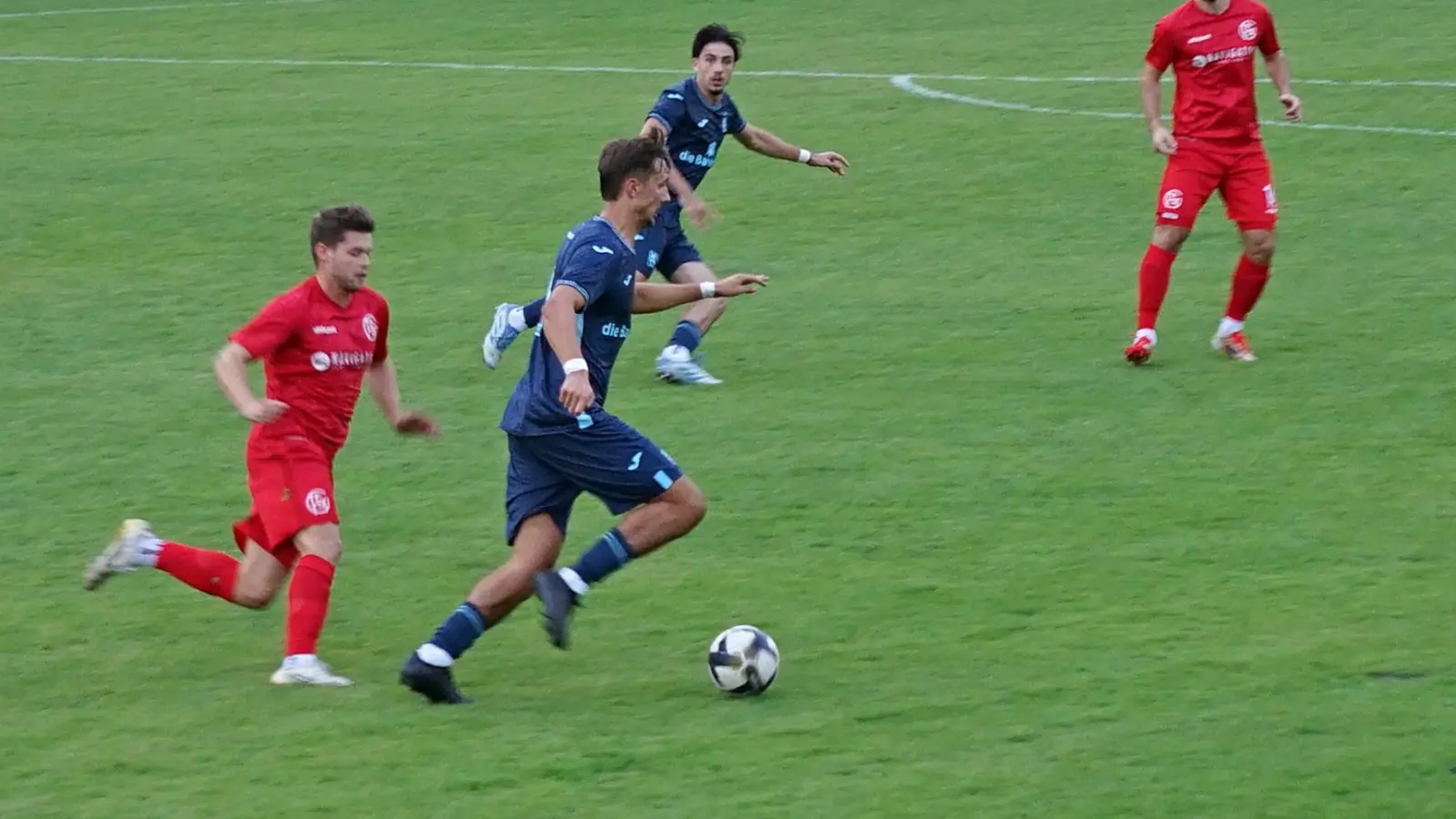 Im Zusammenspiel: Damjan Dordan und Cristian Leone.  (Foto: J. Mentel)