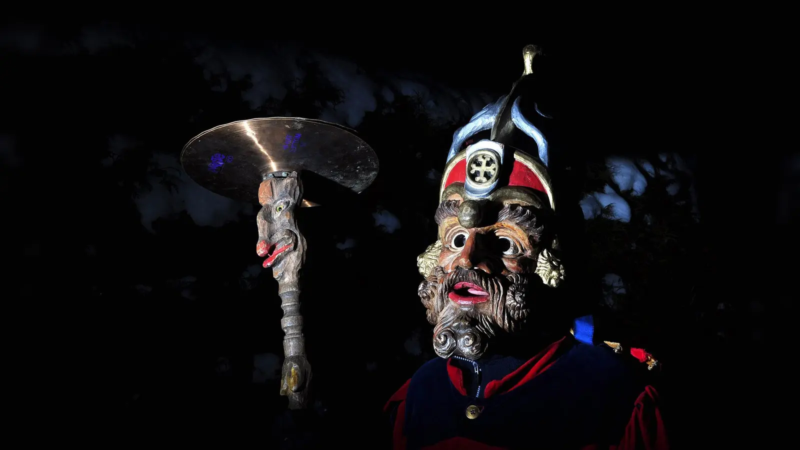 Die Kirchseeoner Perchten sind beim Weihnachtsmarkt in Vaterstetten zu Gast. (Foto: Perschtenbund Soj Kirchseeon)