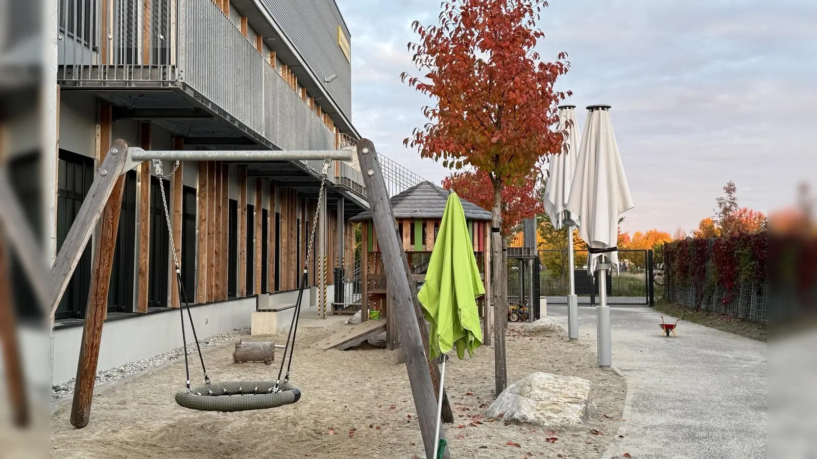 In den neuen DHL-Betriebskindergarten „Post-Zwergerl” geht der Nachwuchs von Mitarbeitern sowie Kinder aus Germering. (Foto: pst)