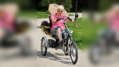 Gunda Kraus bewältigt mit ihrem Pedelec-Dreirad ihre Alltagswege.    Foto:greencity