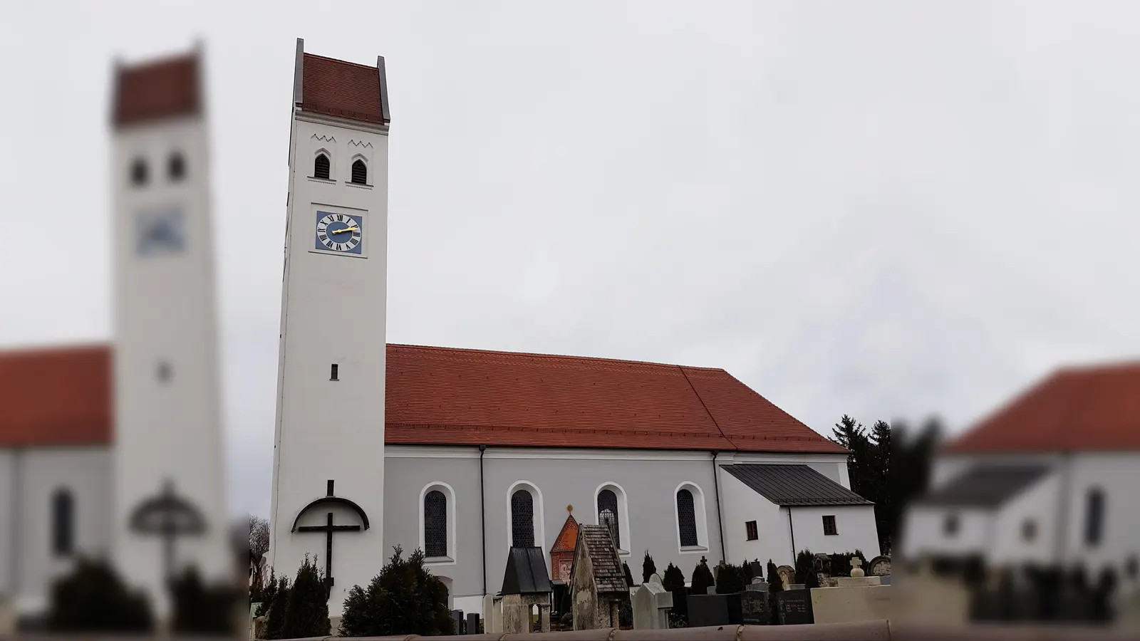 Die Kirche St. Lorenz gilt als Wahrzeichen Oberföhrings. (Foto: Ricardalovesmonuments, CC BY-SA 4.0)