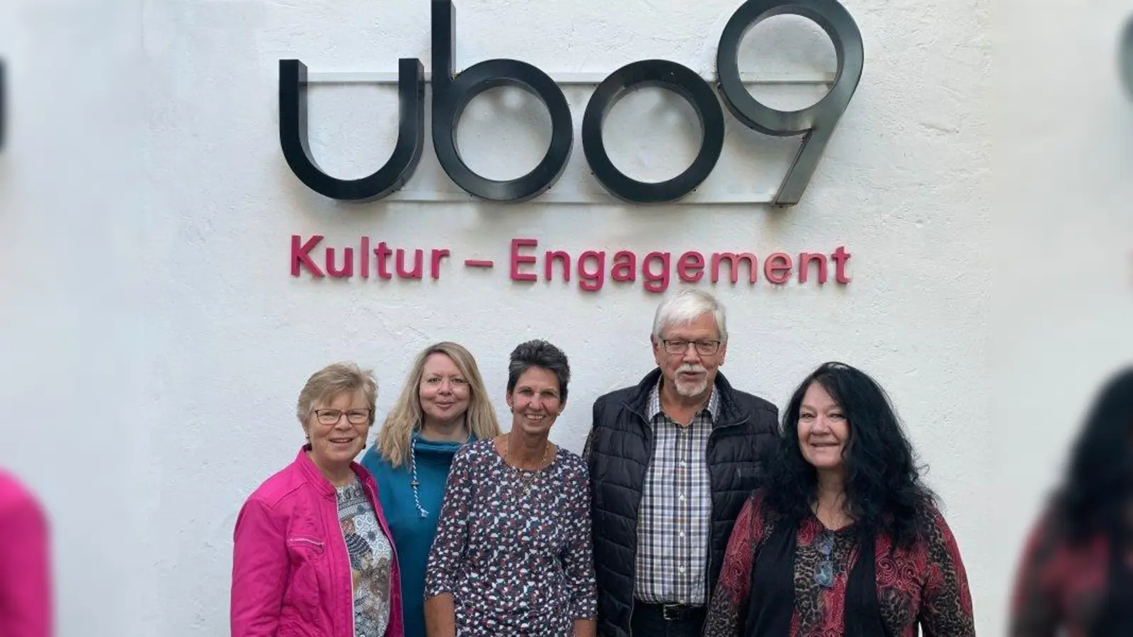 Die seit August amtierende Vorstandschaft von Kulturnetz 22 v.l.: Schriftführerin Uschi Scherello, Stellvertretende Vorsitzende Sabine Rinser-Willhun, Vorsitzende Martina Krämer, Finanzbeauftrager Egbert Scherello und Stellvertretende Vorsitzende Kristina Gioth-Hee. (Foto: Kulturnetz 22)