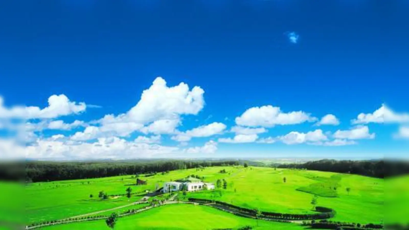 Der 9-Loch-Platz des Resorts, traumhaft schön gelegen in der Hügellandschaft bei Bad Tatzmannsdorf ist fast immer bespielbar. (Foto: pi)