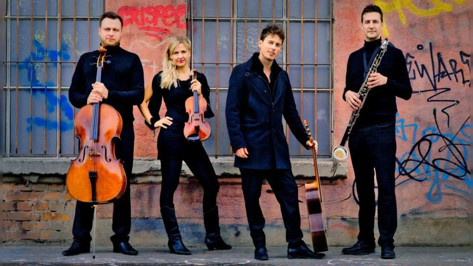 Julia Basler (Violine), Alexander von Hagke (Klarinetten und Flöten), Lucas Campara Diniz (Gitarren) und Eugen Bazijan (Cello) sind Passo Avanti. (Foto: Christian Hartmann)