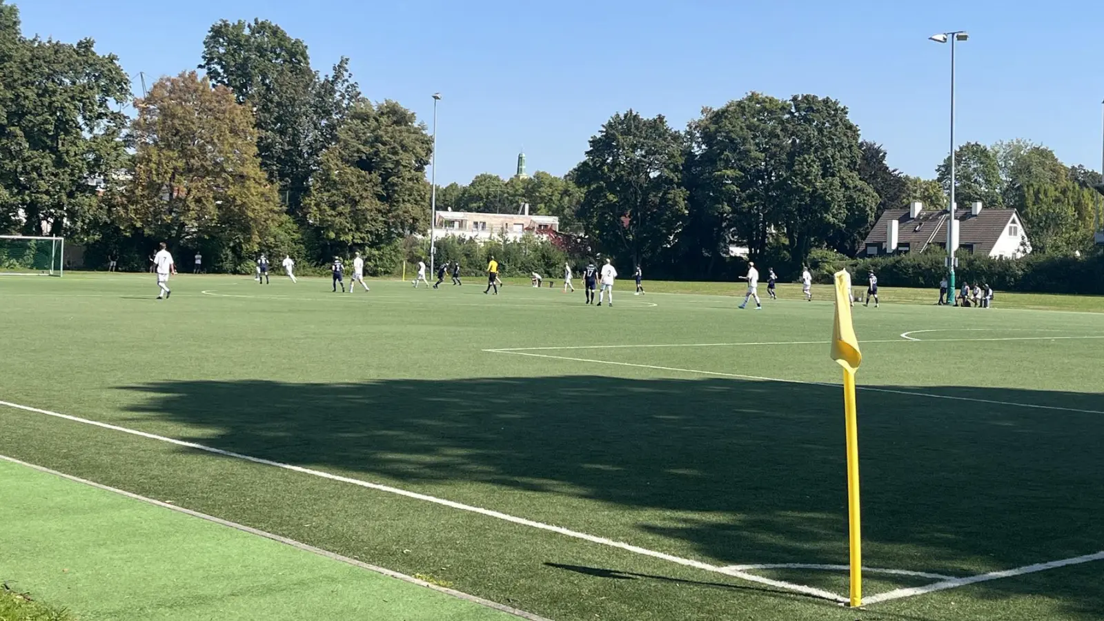 Das spannende Kreisliga-Derby an der Westpreußenstraße ging knapp an den SV Zamdorf. (Foto: SV Zamdorf)