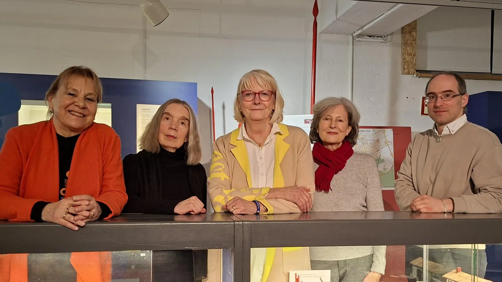 Bilden den Vorstand des Fördervereins Stadtmuseum Germering e.V. (v.l.): Gabriele Off-Nesselhauf, Hildrun Glass, Sigrid Lottes, Eva Groß und Christian Blättner. (Foto: Förderverein)