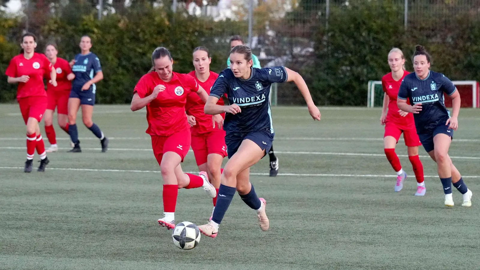 Nicht zu stoppen: Löwen-Stürmerin Kira Winter.  (Foto: J. Mentel)