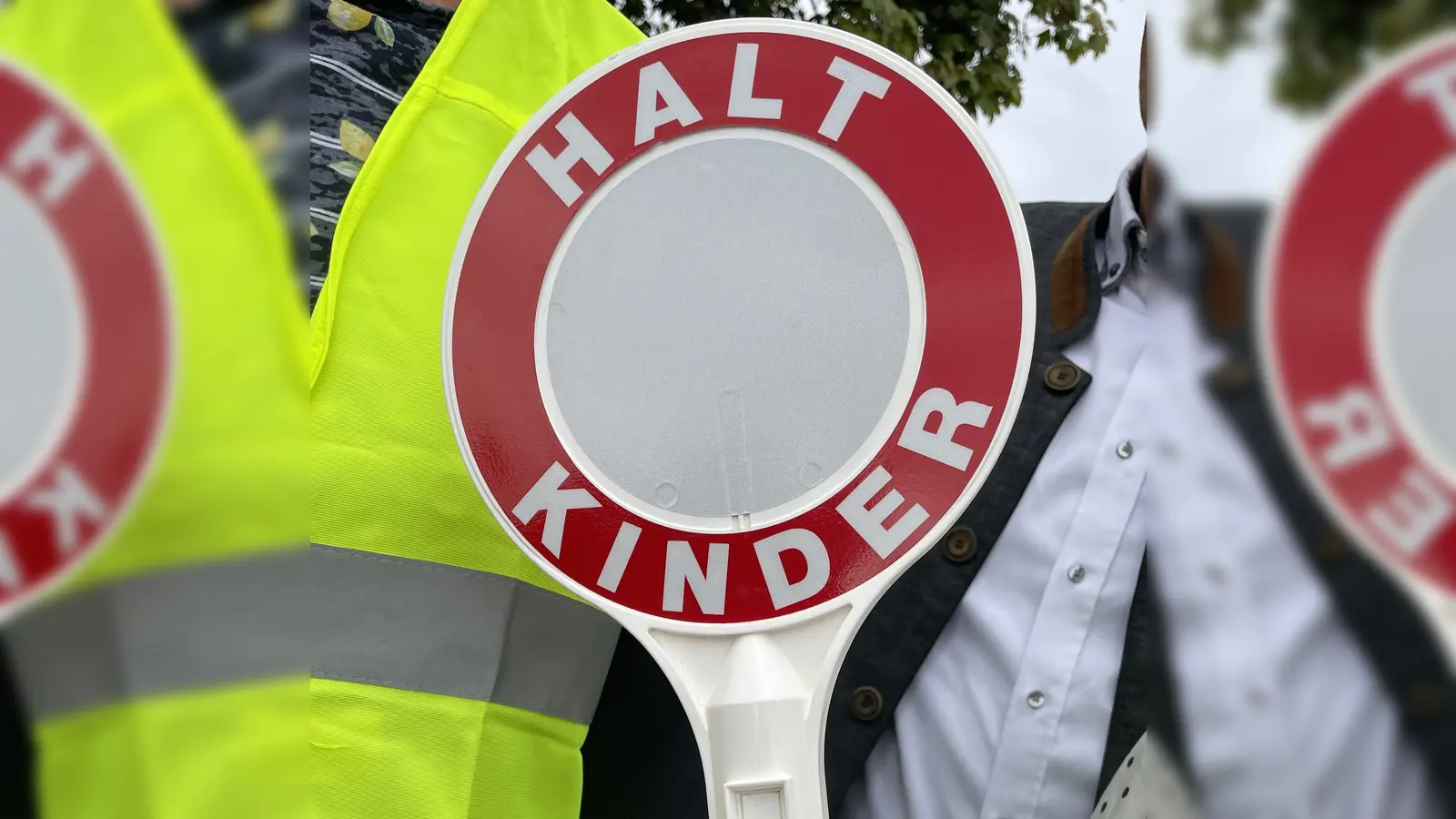 Ehrenamtlich Kinder schützen, das kann man als Schulweghelfer. Nur 30 Minuten Zeit sind dafür morgens nötig.  (F.: pst)