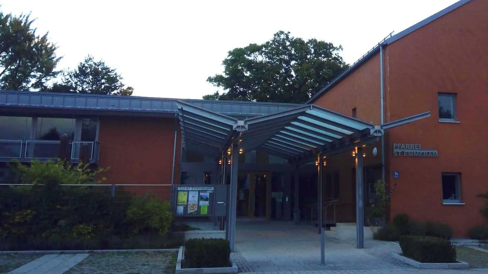 Im Pfarrheim St. Emmeram wird am Sonntag wieder getauscht und repariert. (Archivbild: bas)