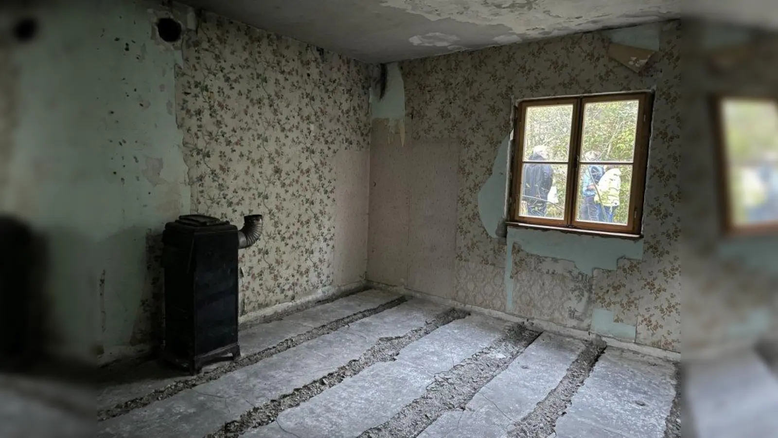 Die Baracke wurde notdürftig saniert. (Foto: pst)