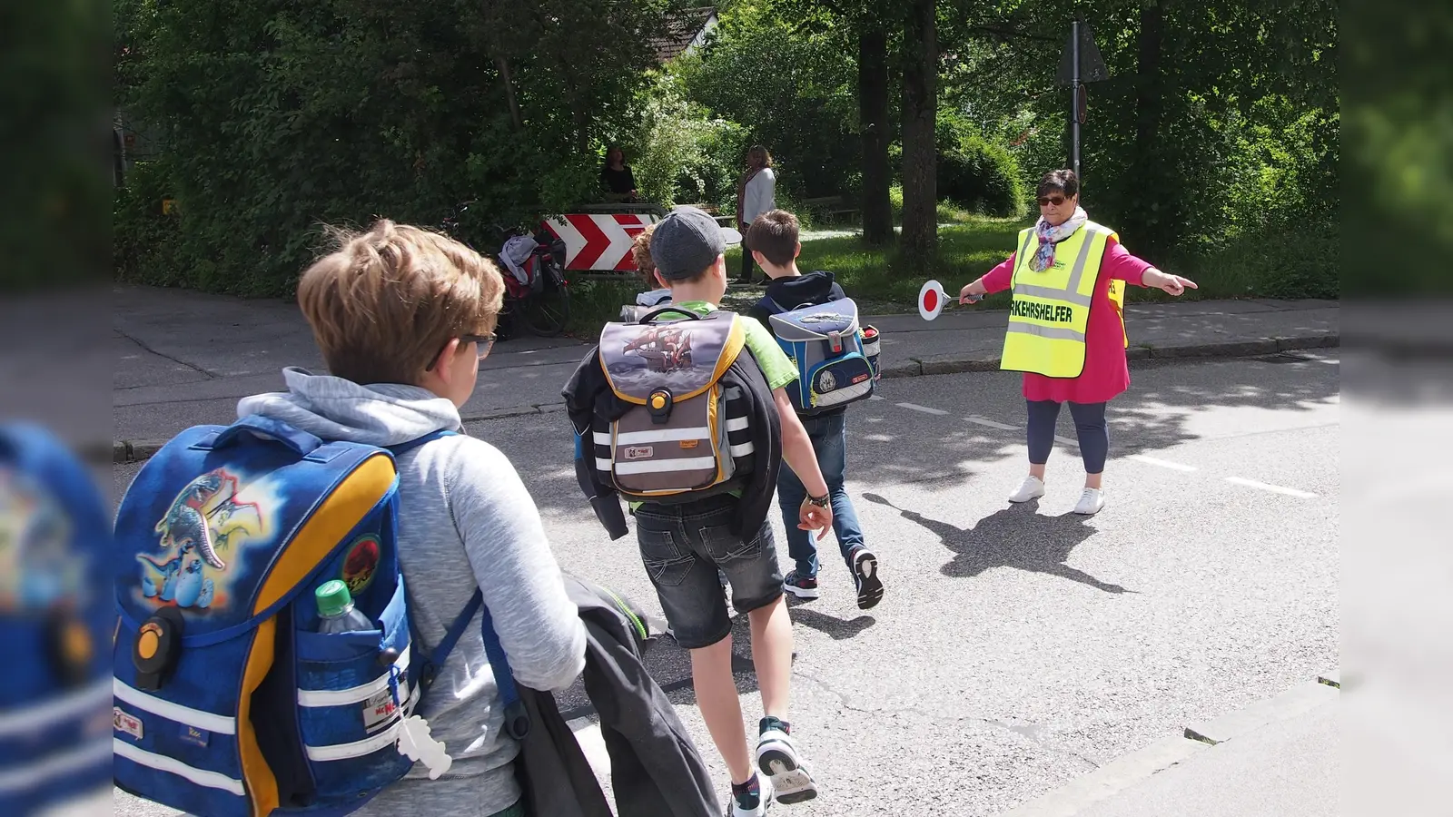 In Freising werden dringen Schulweghelfer gesucht. (Foto: Stadt Freising)