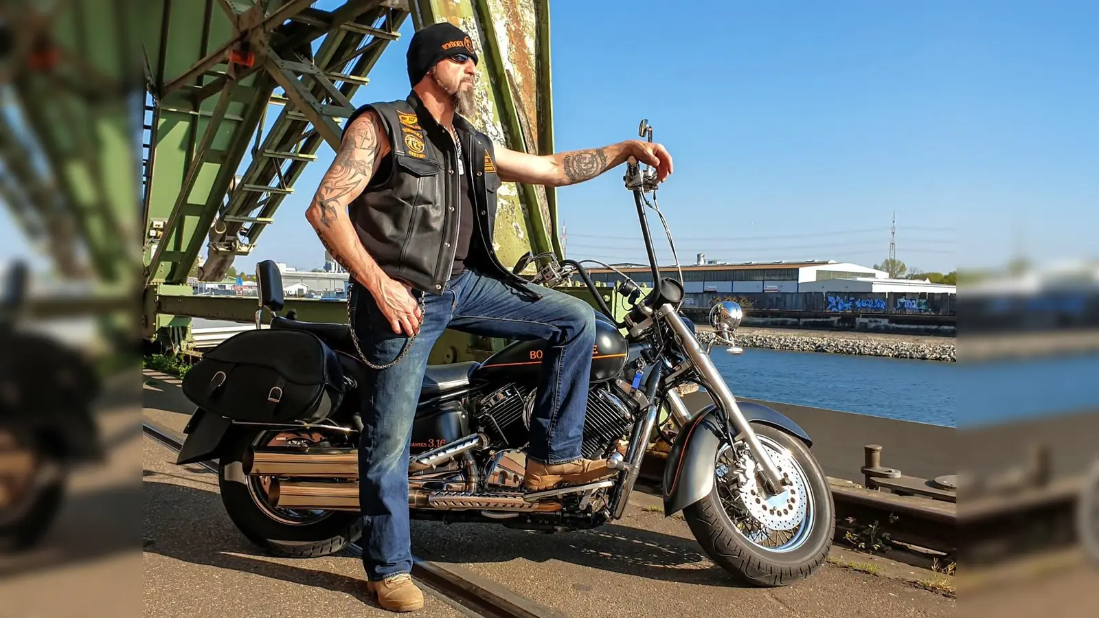 Als „Schaf im Wolfspelz” bezeichnet sich Oliver Bodrogi selbst. Bei Talk im Turm erzählt er mehr über sein Leben und seinen Glauben.  (Foto: OIiver Bodrogi)