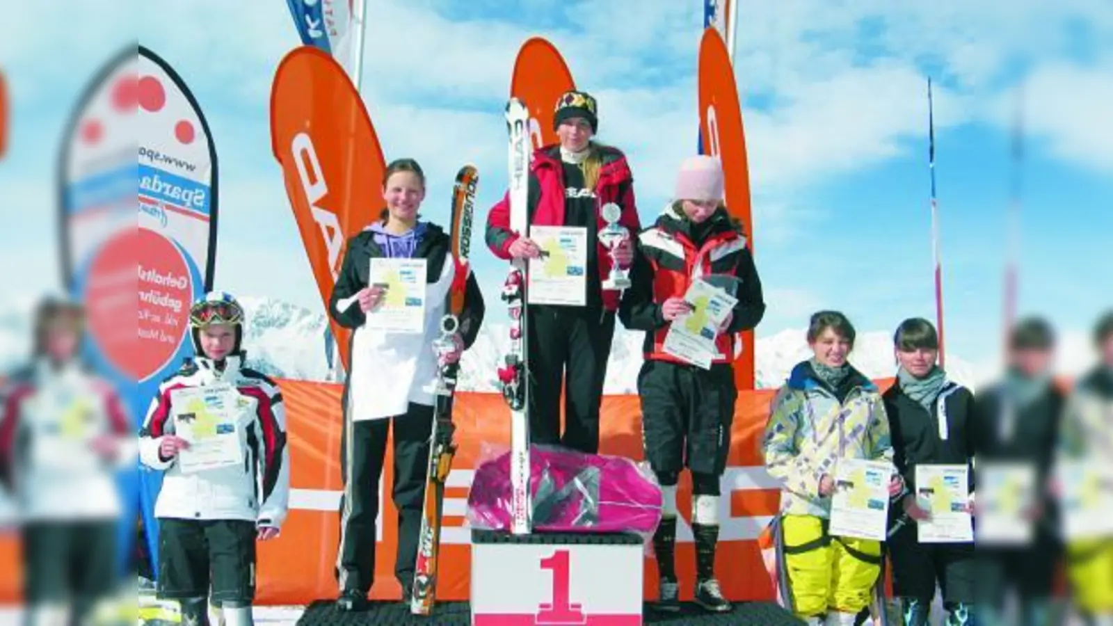 Die Ski-Nachwuchsläuferin Katrin Mösbauer gewann den Riesenslalomwettbewerb der Schüler am Patscherkofel mit 36/Zehntelsekunden Vorsprung vor ihrer direkten Konkurrentin Caroline Schaffert aus Starnberg (Foto: pi)