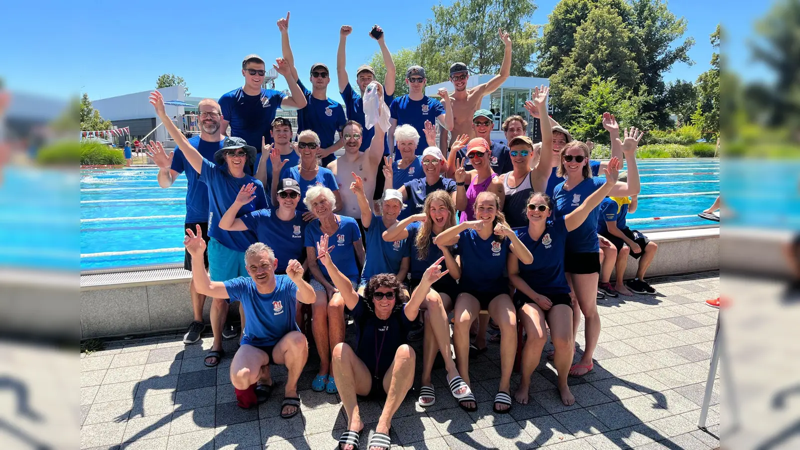 Die Aktiven der SSG Neptun Germering dürfen sich über einen wahren Medaillenregen bei den Bayerischen Sommermeisterschaften der Masters freuen. (Foto: SSG Neptun Germering)