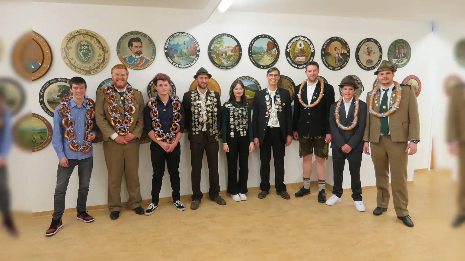 Von links: Jan Wagner, Stefan Pietsch, Korbinian Kaiser, Sebastian Franz, Lioba Stirnweis, Richard Stirnweis, Sebastian Falkenberg, Louis Busch und Stefan Reiter. (Foto: Verein)