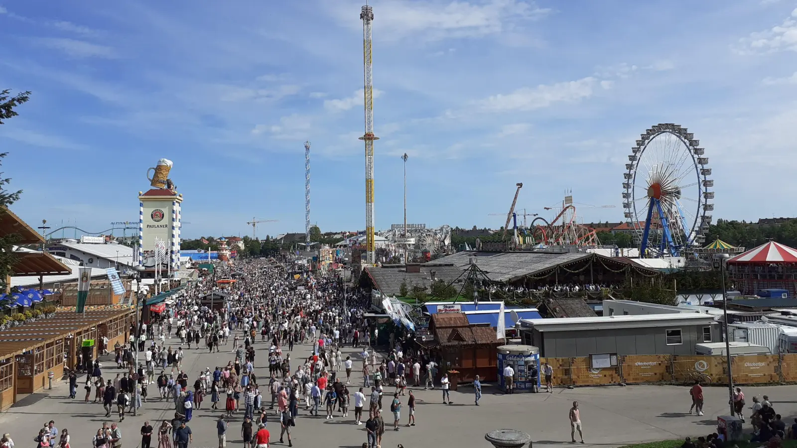 Damit alle zum Oktoberfest und wieder heim kommen, ist die MVG zusammen mit Kollegen von anderen Verkehrsgesellschaften verstärkt im Einsatz.  (Foto: mha)