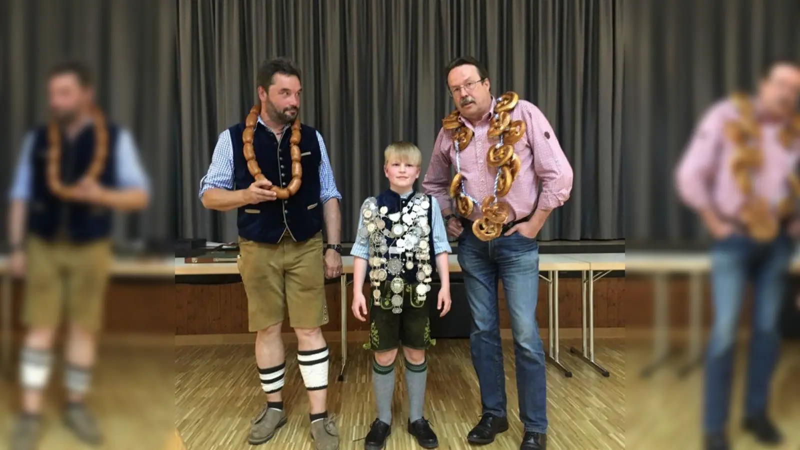 Schützenkönig Ludwig Schmidt (Mitte) mit Wurstkönig Mike Plas und Brezenkönig Günther Kunoth. (Foto: Schmidt)