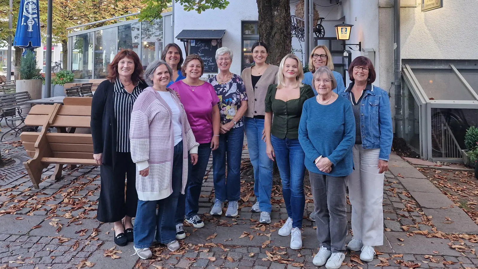 Eine Gruppe von Frauen hat ein Frauennetzwerk in Unterhaching gegründet, um sich gemeinsam besser für die Interessen von Frauen einzusetzen.  (Foto: Köhler)
