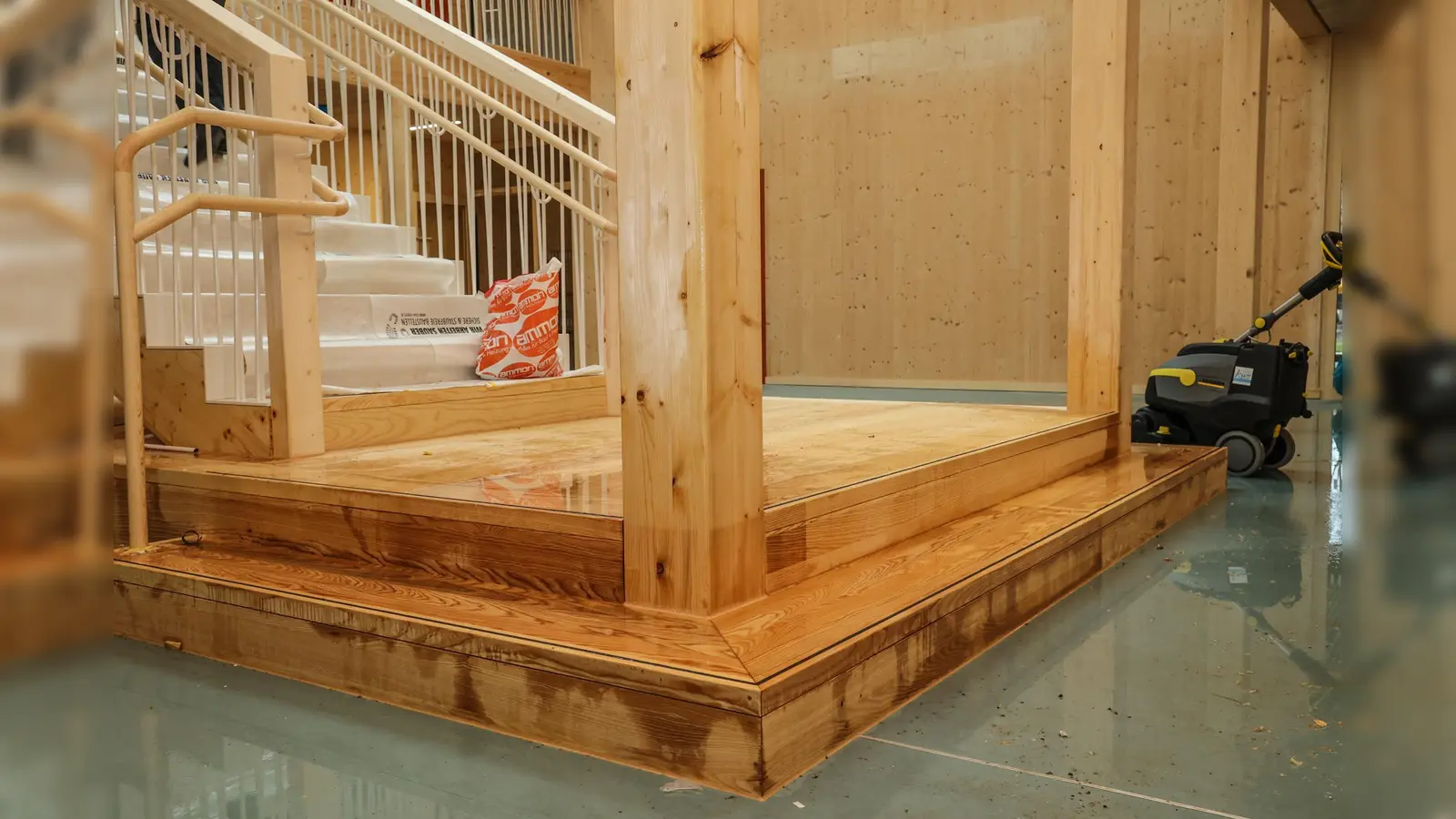 Wasserschaden im Kinderhaus am Fendlbach. Der Bezug wird sich um Monate verschieben. (Foto: Gemeinde Herrsching)