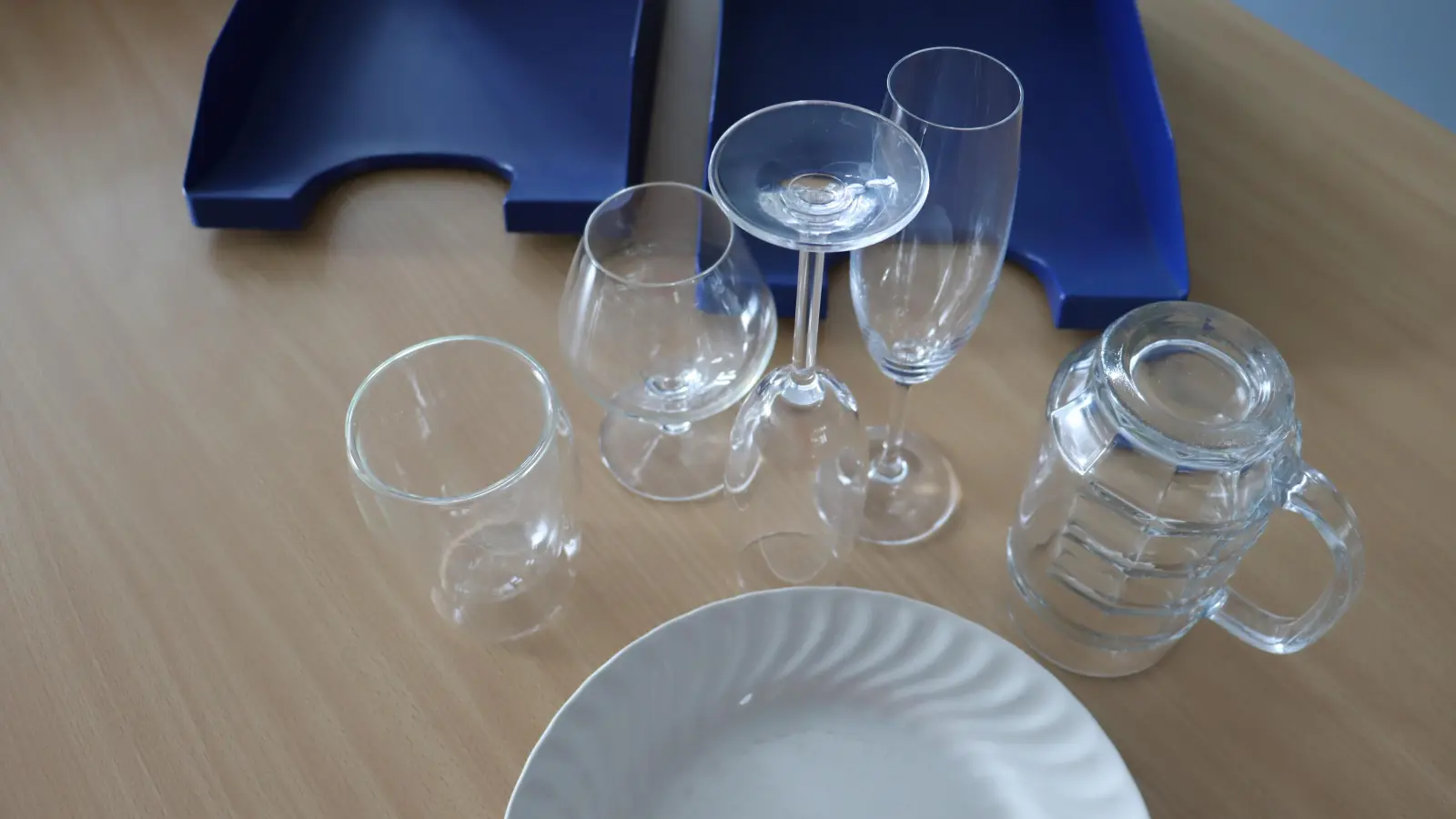 Leerstand von Gastronomie- und Einzelhandelsflächen lässt sich nun online melden. Damit sie schnell wieder mit Leben gefüllt werden.  (Symbolbild: mha)