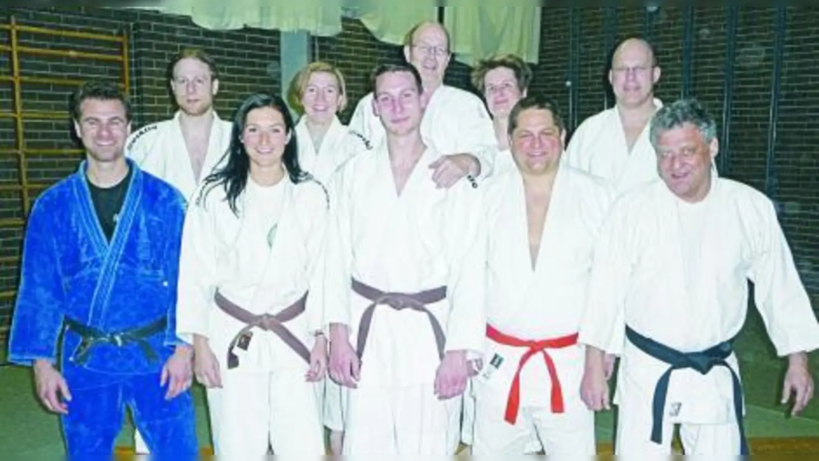 Die Judoabteilung des SCUG Germering wählte eine neue Vorstandschaft: (v.l.n.r.) Jürgen Ost, Benedikt Schütz, Jeanette Hübner, Heidrun Belzner, Michael Klinger, Lutz Meier-Staude, Karen Herger, Roland Hielscher, Michael Jäger und Herbert Kirchmayer. (Foto: SCUG Germering)