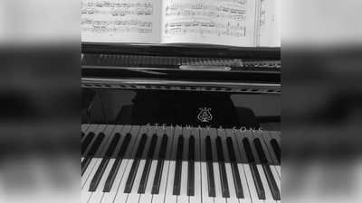 Wer bereits ein Instrument spielt und Songs schreiben möchte, bekommt im Workshop die nötige Hilfe. (Foto: cba)