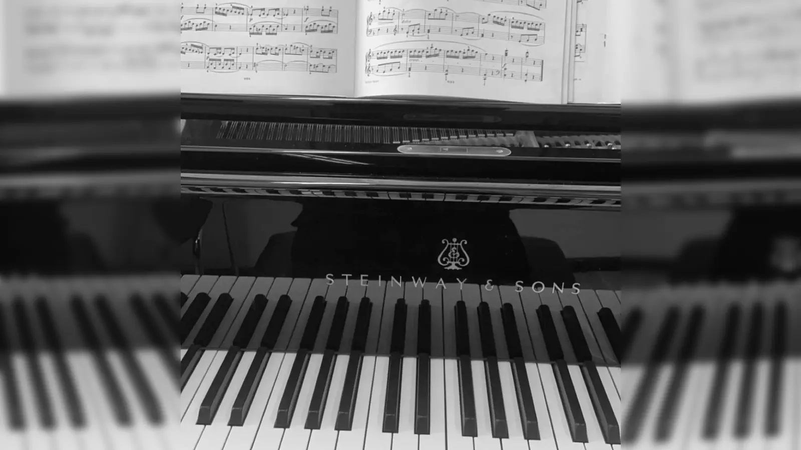 Wer bereits ein Instrument spielt und Songs schreiben möchte, bekommt im Workshop die nötige Hilfe. (Foto: cba)