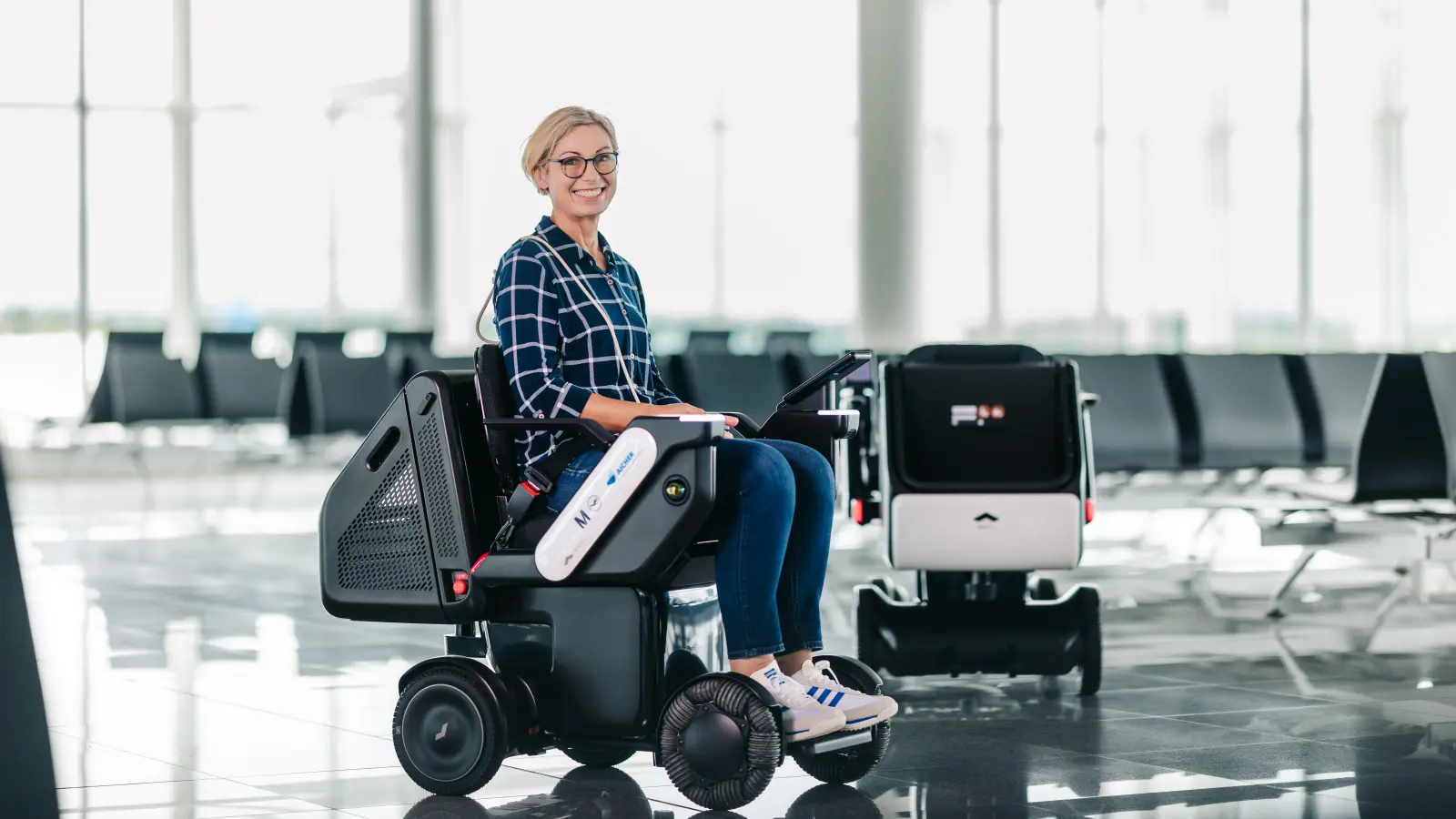 Sechsmonatiges Pilotprojekt mit autonomen Rollstühlen am Flughafen gestartet. (Foto: Flughafen München)