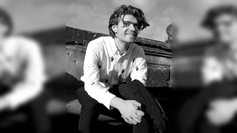 Ist der neue Leiter der Blaskapelle Gilching: der junge Dirigent Kilian Schubert. (Foto: Blaskapelle Gilching e.V.)