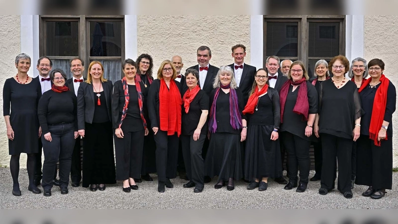 Das Ensemble Carmina Viva München e.V. kommt in den Gemeindesaal von St. Matthäus. (Foto: Marc Kleine-Kleffmann)