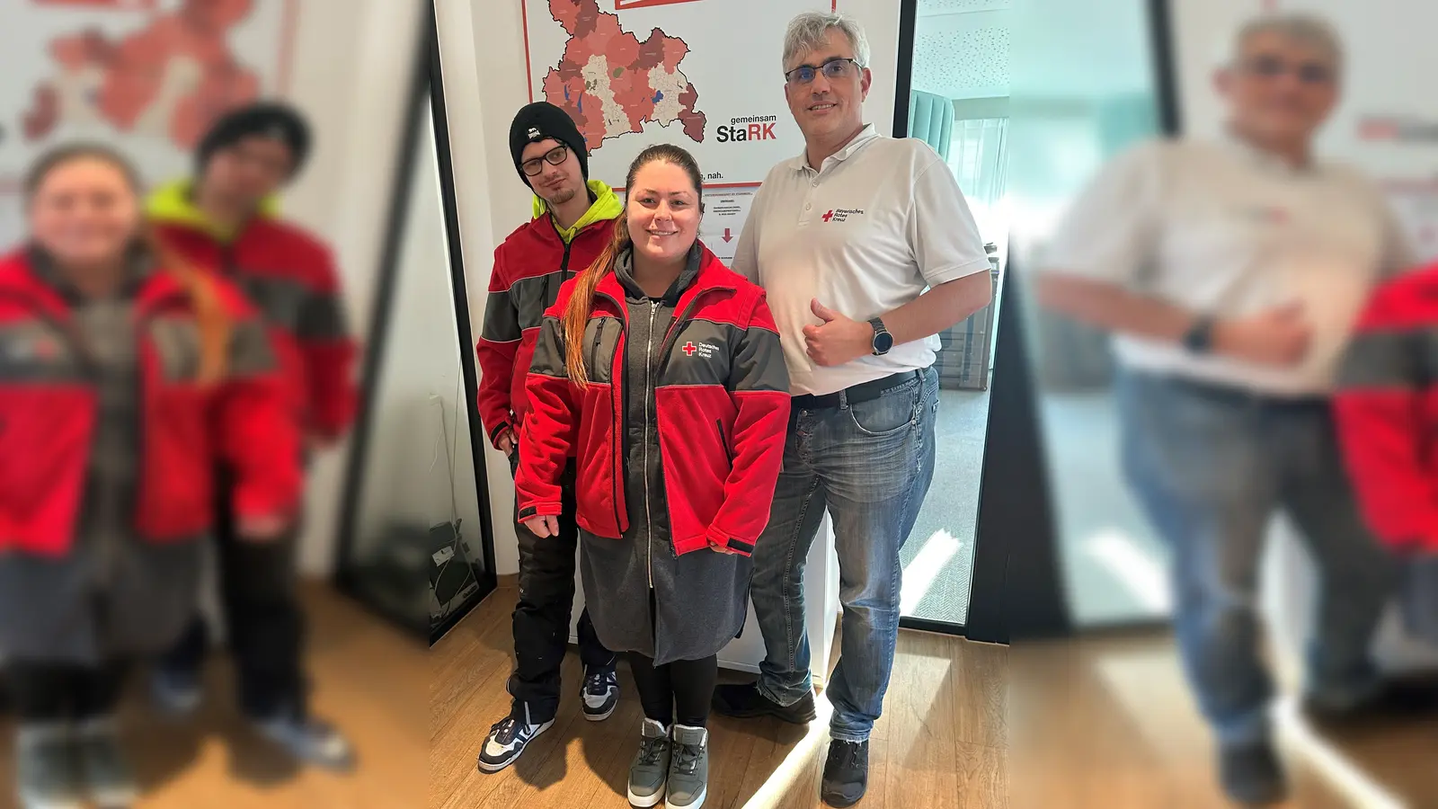 Freuen sich über den erfolgreichen Einsatz: Lukas Auernheimer, Jessica Schwarz und Markus Möbius (v. l.). (Foto: BRK Starnberg)