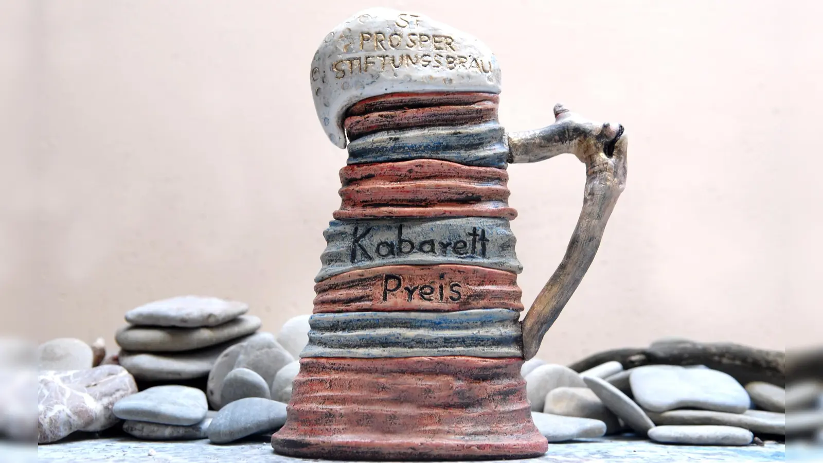 Die begehrte Trophäe: der St.-Prosper-Kabarettpreis! (Foto: Sinnflut)