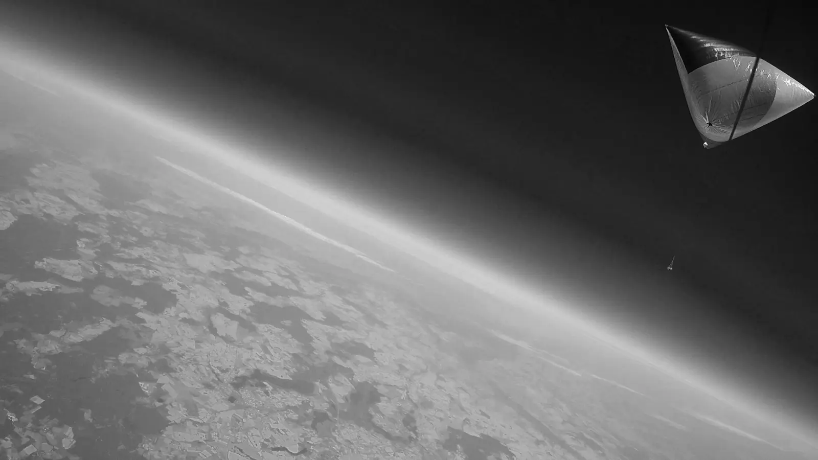  "Becoming Aerosolar", Free Flight Schönefelde (Foto: Studio Tomás Saraceno, © 2016)