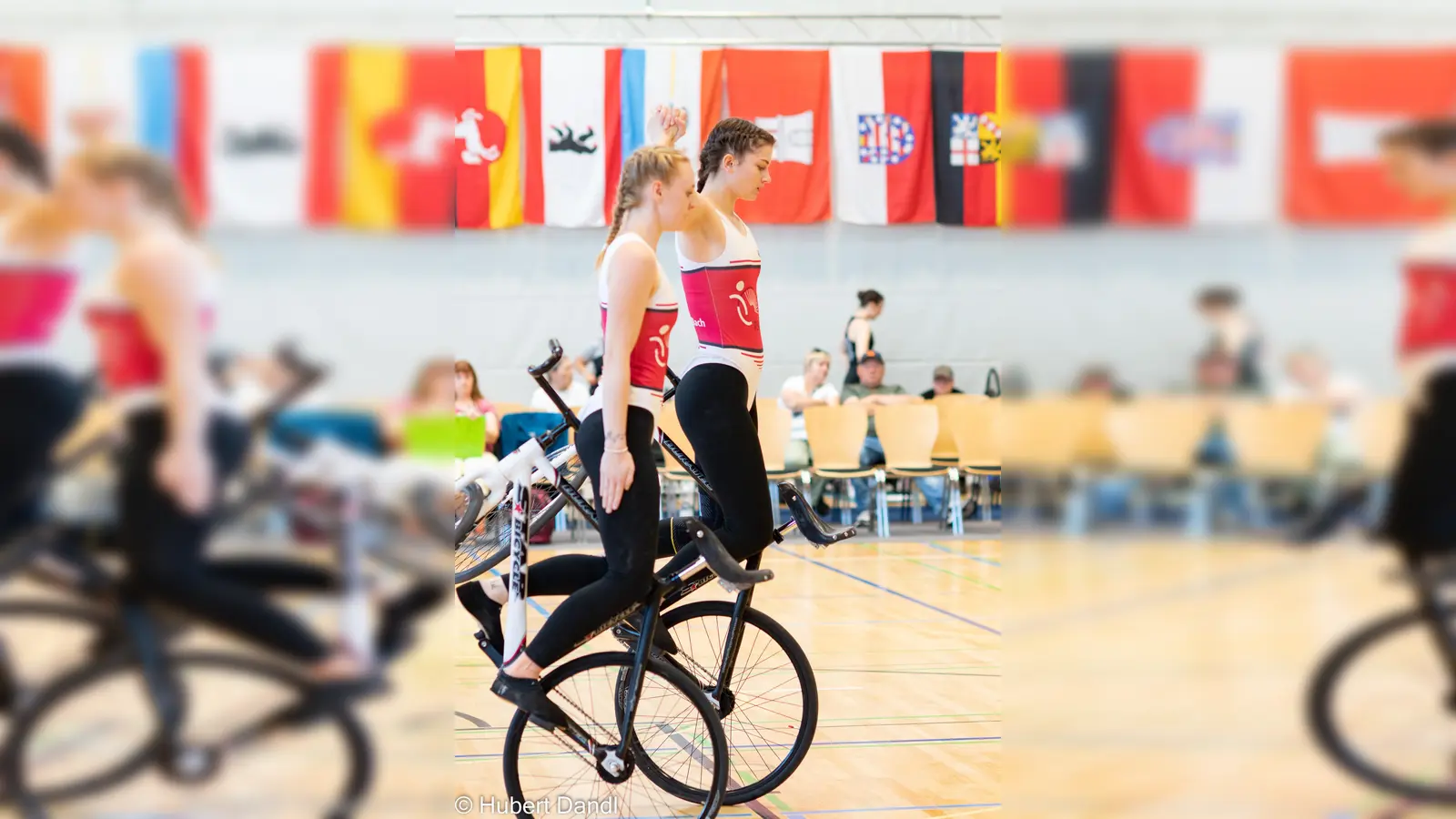 Sind hochmotiviert: Sabine Tausch und Kathi Hupfauer. (Foto: Hubert Dandl)