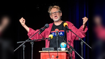 Severin Groebner stellt in seinem neuen Programm „Ich bin das Volk“ ein Regierungsprogramm in Groebner Verfassung vor.  (Foto: Homajon Sefat)