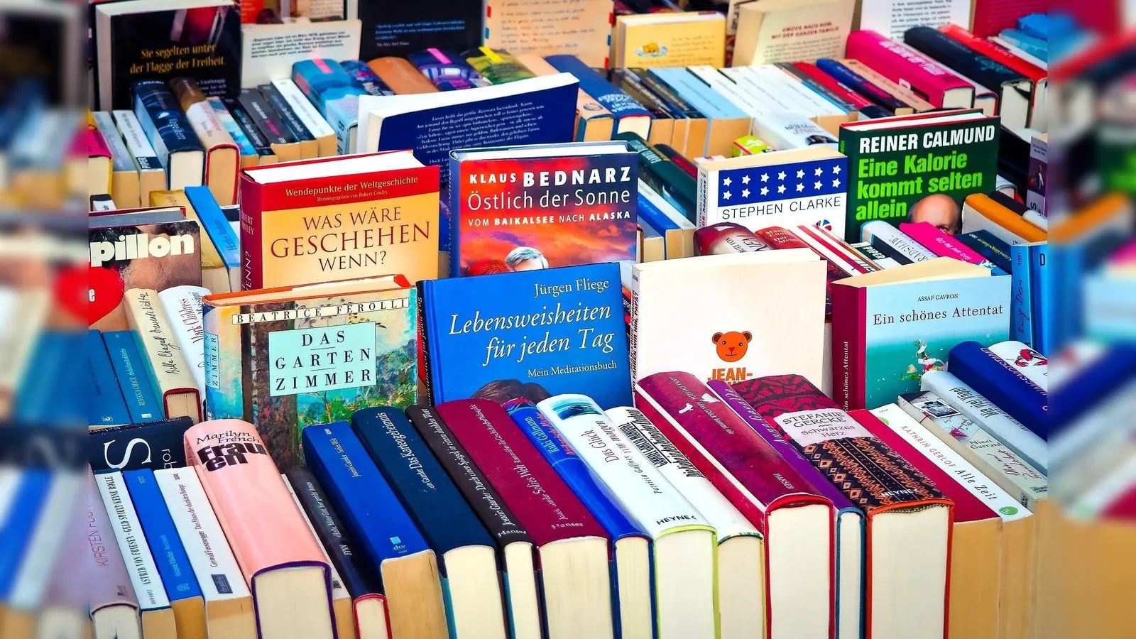 Was man auch sucht - beim Bücherflohmarkt der Gemeindebücherei wird man sicher fündig. (Foto: Gemeinde Gilching)