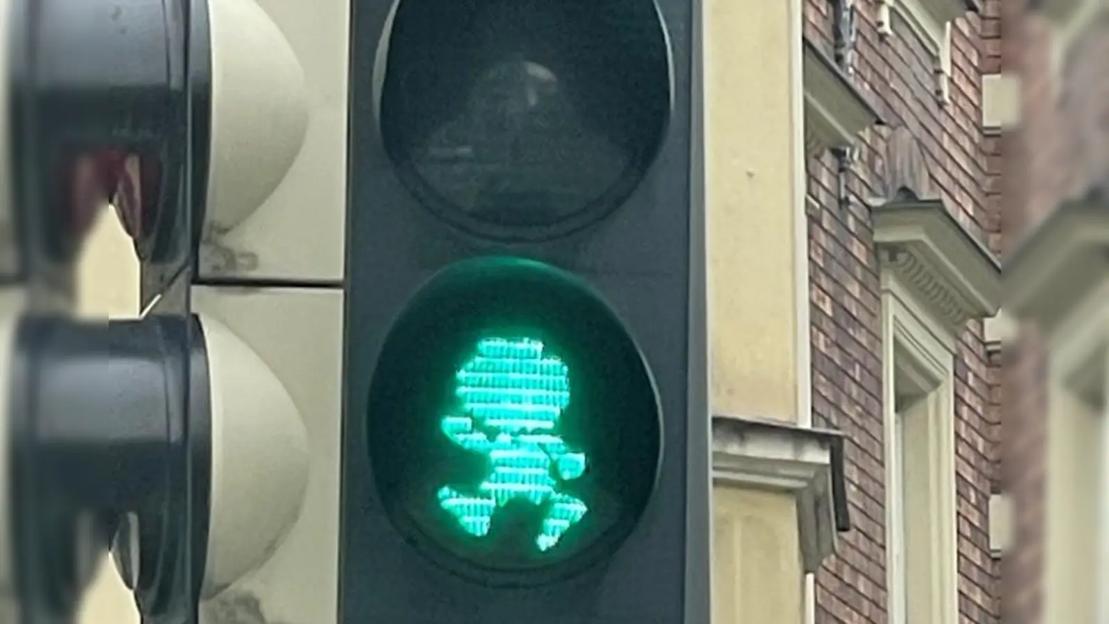 Ein schönes Beispiel für „Motiv Spotting”: die Pumuckl-Ampel im Lehel. (Foto: Gerd Otto Rieke)