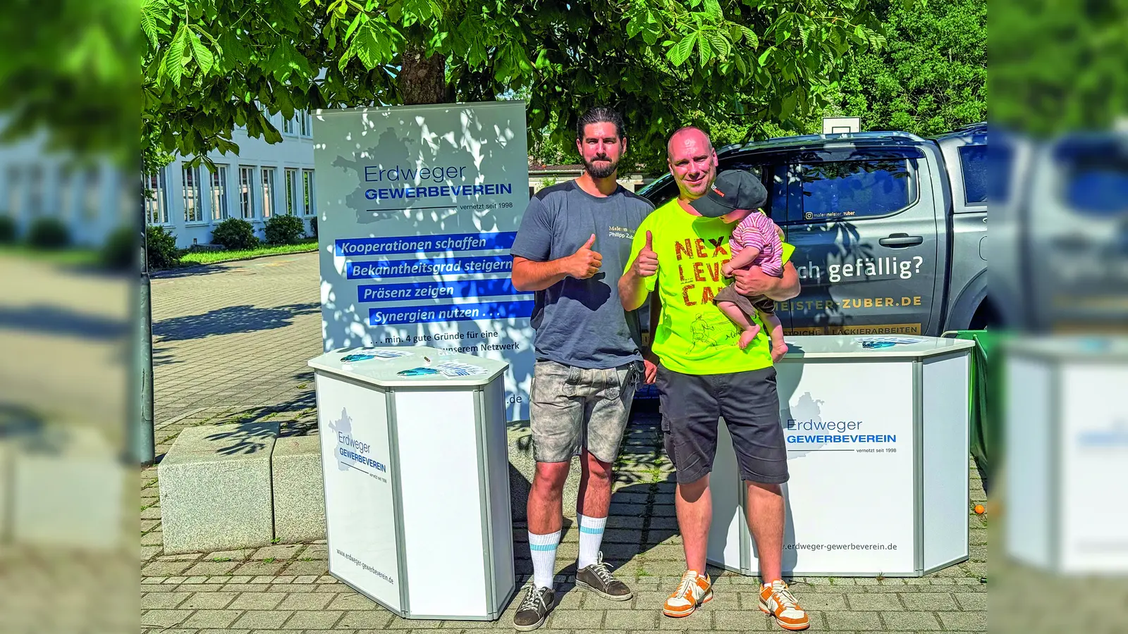 Marcus Ölsner (re), 1. Vorstand des Erdweger Gewerbevereins, und Philipp Zuber (li), 2. Vorstand, präsentierten den Erdweger Gewerbeverein auf dem diesjährigen Bürgerfester der Gemeinde Erdweg. (Foto: EGV)