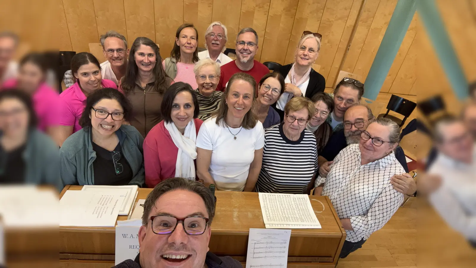 Die musikalische Gestaltung übernehmen der Chor der Musica Sacra Thalkirchen und Instrumentalisten des Fraunbergorchesters.  (Foto: Chor)