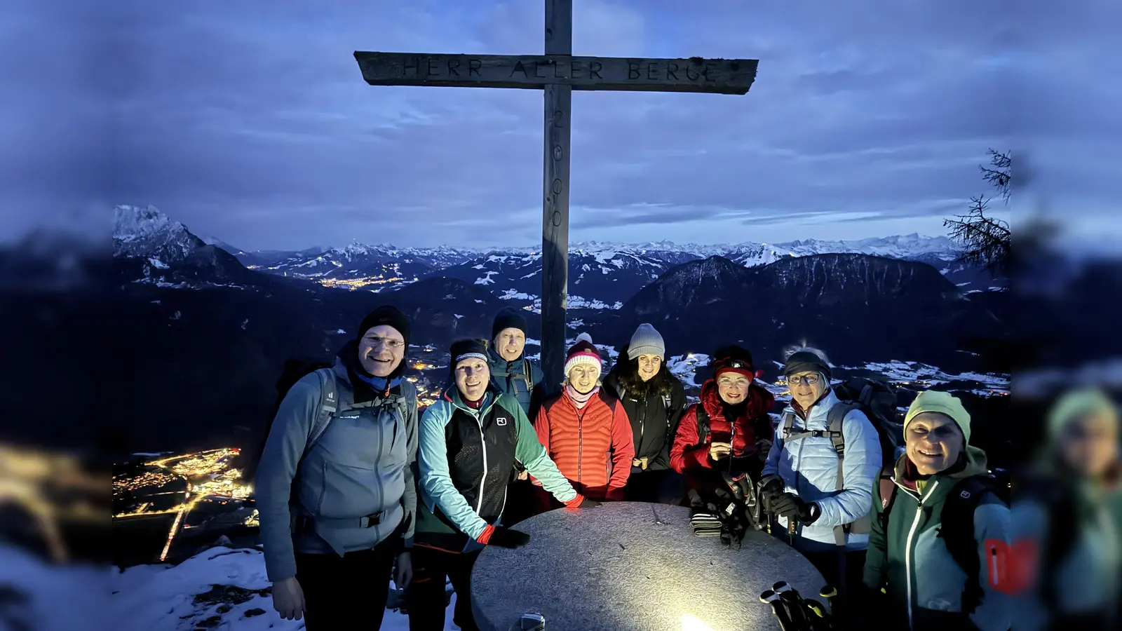 Die Wandergruppe genoss auf dem Pendling die schöne Aussicht. (Foto: DAV Ortsgruppe Dachau)