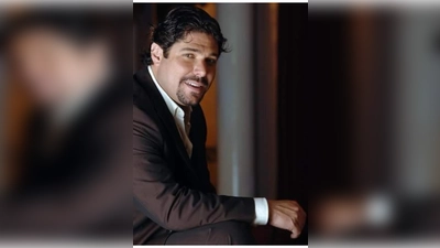 Rafael Cavero (Tenor). (Foto: Voila! Opera!)