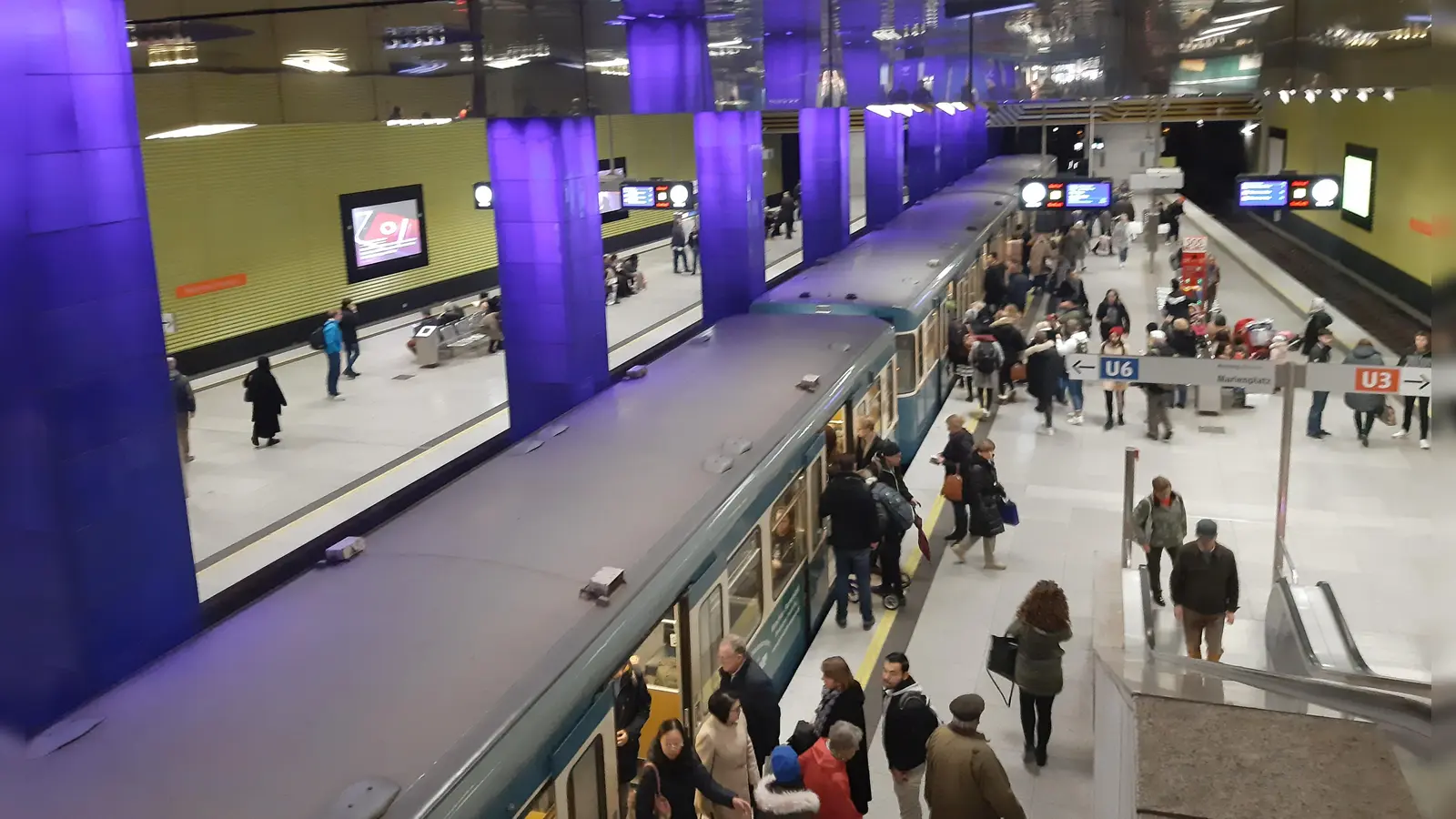 Zum 1. August können Schüler, Azubis und Bundesfreiwilligendienstleistende für 365 Euro im Jahr das gesamte MVV-Netz nutzen.  (Foto: Stefan Dohl)