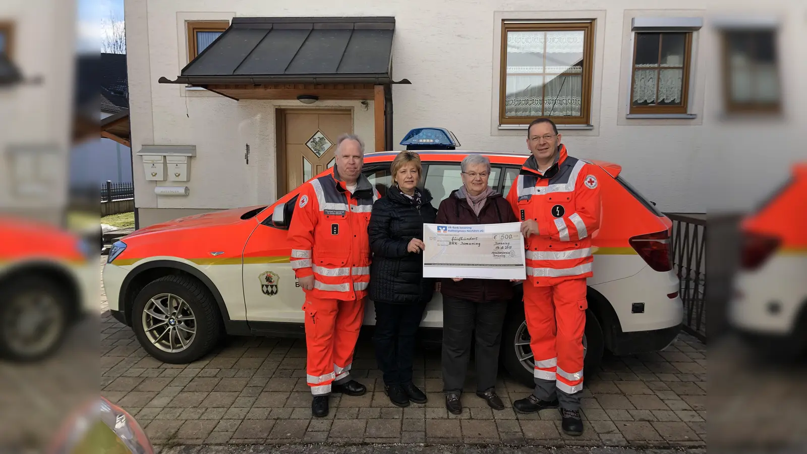 V l.:: Thomas Angenend (stv. BereitschaftsleiterBRK Ismaning), Hildegard Saacke und Christine Mayer (Kassiererinnen des Ismaninger Arbeitervereins) sowie Fried Saacke (Bereitschaftsleiter BRK Ismaning). (Foto: BRK Ismaning)