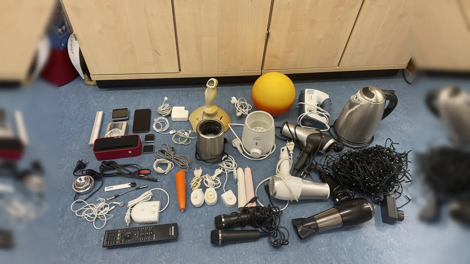 Die gesammelten Elektroschrott-Teile wurden genau katalogisiert, in ein System eingetragen und nach einem Punktesystem bewertet. (Foto: Hermann-Frieb-Realschule)